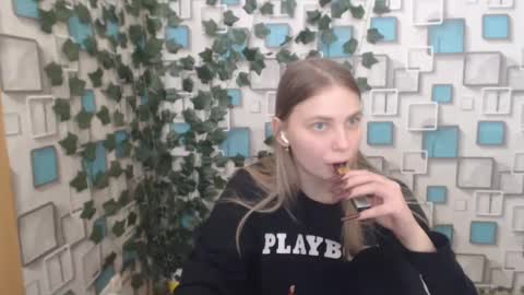 klerkarina online show from March 5, 8:43 am