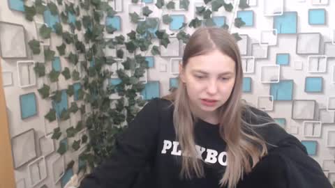 klerkarina online show from March 5, 5:40 am