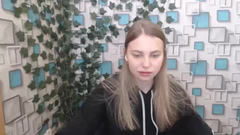 klerkarina online show from February 18, 6:15 am
