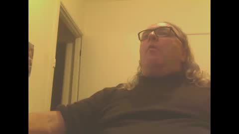 Snapshot of knobout chatting on February 16, 11:49 am knobout online show from February 16, 11:49 am