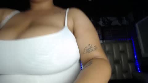 kriss_sweetboobs online show from February 23, 10:28 am
