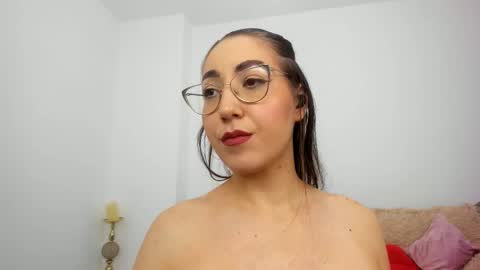 Snapshot of kylie_kathy chatting on September 11, 6:53 pm Kylie online show from September 11, 6:53 pm