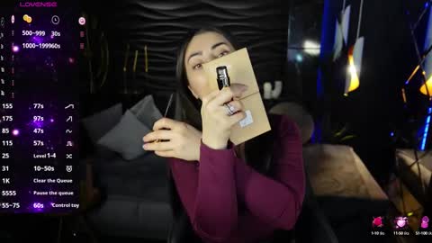 Kylie online show from February 25, 12:38 pm