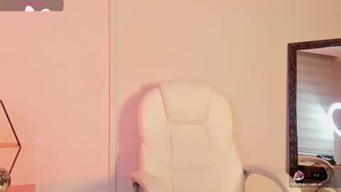 Snapshot of kylie_smith20 chatting on September 13, 8:44 pm Kylie online show from September 13, 8:44 pm