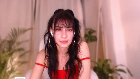 Snapshot of l_e_a chatting on January 22, 5:59 am l_e_a online show from January 22, 5:59 am