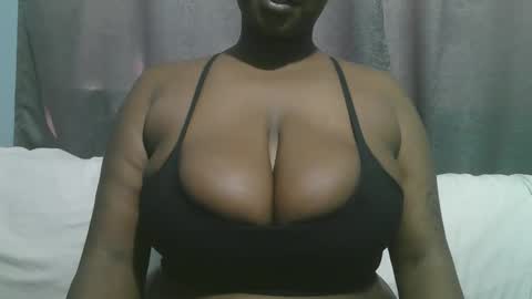 Snapshot of lady_dearra chatting on September 18, 11:25 am lady_dearra online show from September 18, 11:25 am