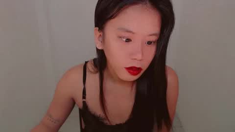    online show from February 5, 10:44 pm