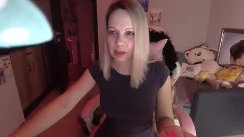 lady_smile69 online show from January 27, 2:10 am