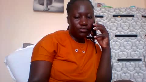 Snapshot of ladyblossoms19 chatting on January 14, 10:38 am lindah32 online show from January 14, 10:38 am