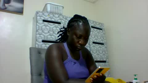 Snapshot of ladyblossoms19 chatting on March 4, 10:27 pm lindah32 online show from March 4, 10:27 pm