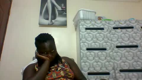 Snapshot of ladyblossoms19 chatting on January 13, 5:55 pm lindah32 online show from January 13, 5:55 pm