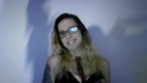 Wallflower69 online show from September 21, 5:22 am