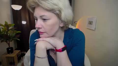 ladyelina online show from September 10, 11:55 am