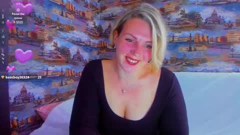 Snapshot of ladylucky_ chatting on March 11, 2:21 am ladylucky_ online show from March 11, 2:21 am