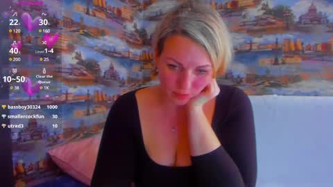 Snapshot of ladylucky_ chatting on March 11, 5:35 am ladylucky_ online show from March 11, 5:35 am