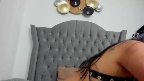 Snapshot of lailacastillomilf chatting on February 25, 10:59 am Lailacastillo online show from February 25, 10:59 am