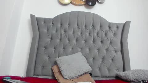 Snapshot of lailacastillomilf chatting on February 20, 1:19 pm Lailacastillo online show from February 20, 1:19 pm
