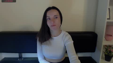 Snapshot of laimapinch_ chatting on December 22, 7:11 am Laima online show from December 22, 7:11 am