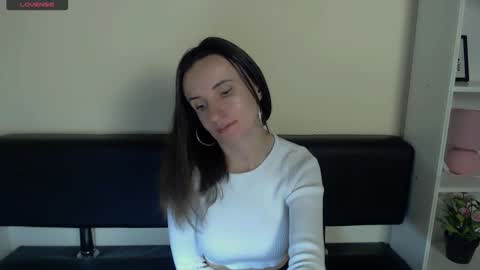 Snapshot of laimapinch_ chatting on December 22, 10:17 am Laima online show from December 22, 10:17 am