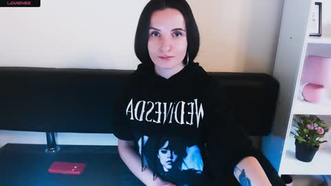 Snapshot of laimapinch_ chatting on January 9, 1:56 pm Laima online show from January 9, 1:56 pm