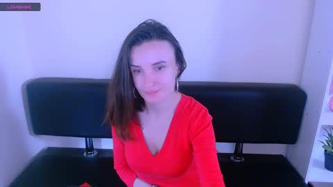 Snapshot of laimapinch_ chatting on December 12, 3:27 pm Laima online show from December 12, 3:27 pm