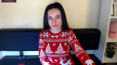 Snapshot of laimapinch_ chatting on December 24, 8:44 am Laima online show from December 24, 8:44 am