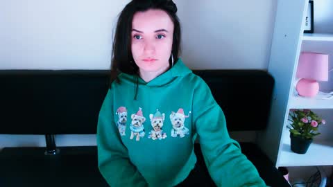 Snapshot of laimapinch_ chatting on December 28, 8:37 am Laima online show from December 28, 8:37 am