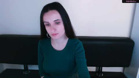 Snapshot of laimapinch_ chatting on January 4, 9:10 am Laima online show from January 4, 9:10 am