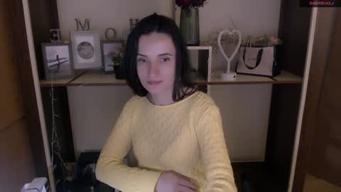Snapshot of laimapinch_ chatting on December 9, 2:28 pm Laima online show from December 9, 2:28 pm
