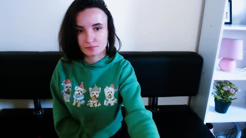 Snapshot of laimapinch_ chatting on December 28, 11:41 am Laima online show from December 28, 11:41 am
