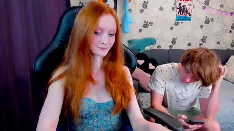 Snapshot of laksmrrr chatting on March 5, 9:27 am Lu Alex online show from March 5, 9:27 am