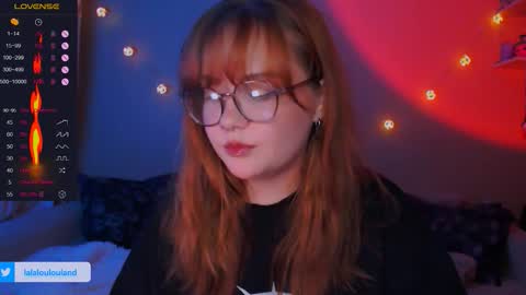Snapshot of lala_loulou chatting on September 21, 8:13 pm Nicky online show from September 21, 8:13 pm