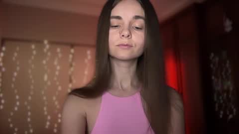 Snapshot of lanaloulou chatting on January 22, 3:41 am Lana online show from January 22, 3:41 am