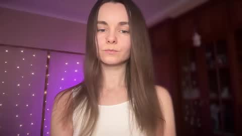 Snapshot of lanaloulou chatting on February 21, 1:11 pm Lana online show from February 21, 1:11 pm