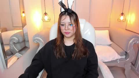 Lanna online show from February 21, 6:04 pm
