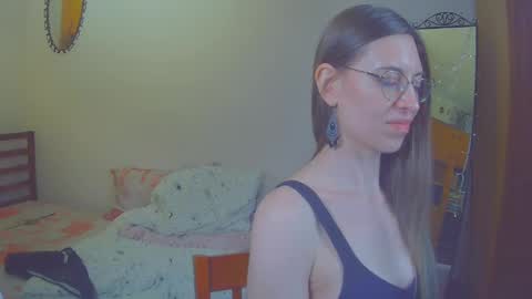 larawintersxxx online show from March 2, 3:24 am