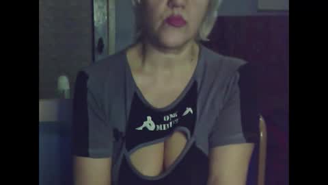 larisaq4ugo24 online show from February 3, 6:28 pm