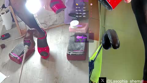 Snapshot of lasophia chatting on March 10, 10:39 am Sophia online show from March 10, 10:39 am