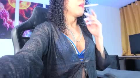 Snapshot of latin_goddessx chatting on January 24, 8:53 pm instagramlatin goddessx im nikoll online show from January 24, 8:53 pm