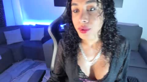 Snapshot of latin_goddessx chatting on January 31, 8:33 pm instagramlatin goddessx im nikoll online show from January 31, 8:33 pm