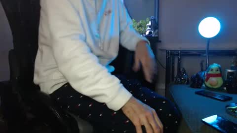 latinlover513 online show from February 19, 5:38 pm