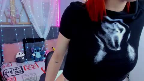 Snapshot of laura_olssen chatting on March 10, 12:38 pm Kate online show from March 10, 12:38 pm
