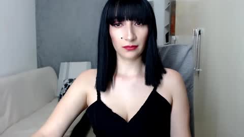 Laura online show from January 29, 12:12 am