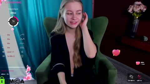 Snapshot of laura_pudd chatting on January 27, 11:11 am Laura online show from January 27, 11:11 am