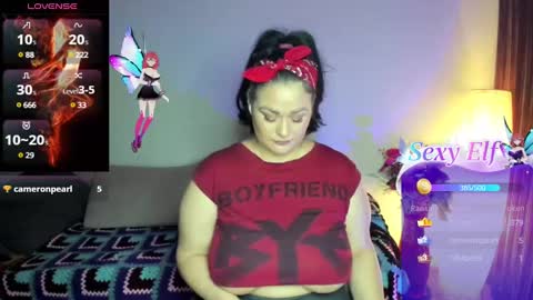 Snapshot of laura_sinner chatting on March 8, 8:03 pm Laura online show from March 8, 8:03 pm