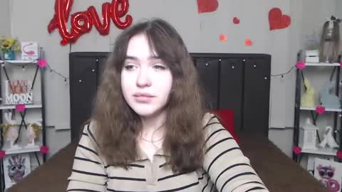 LauraHlot online show from February 19, 9:14 pm