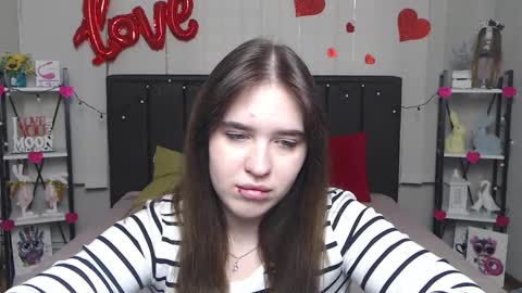 LauraHlot online show from March 8, 1:47 pm