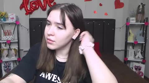 LauraHlot online show from February 18, 1:10 am