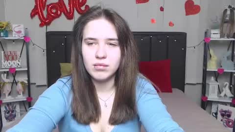 LauraHlot online show from March 9, 6:11 pm