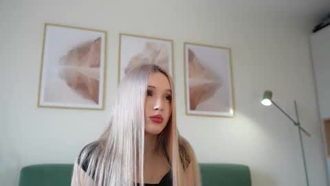 Laura online show from September 18, 8:51 am